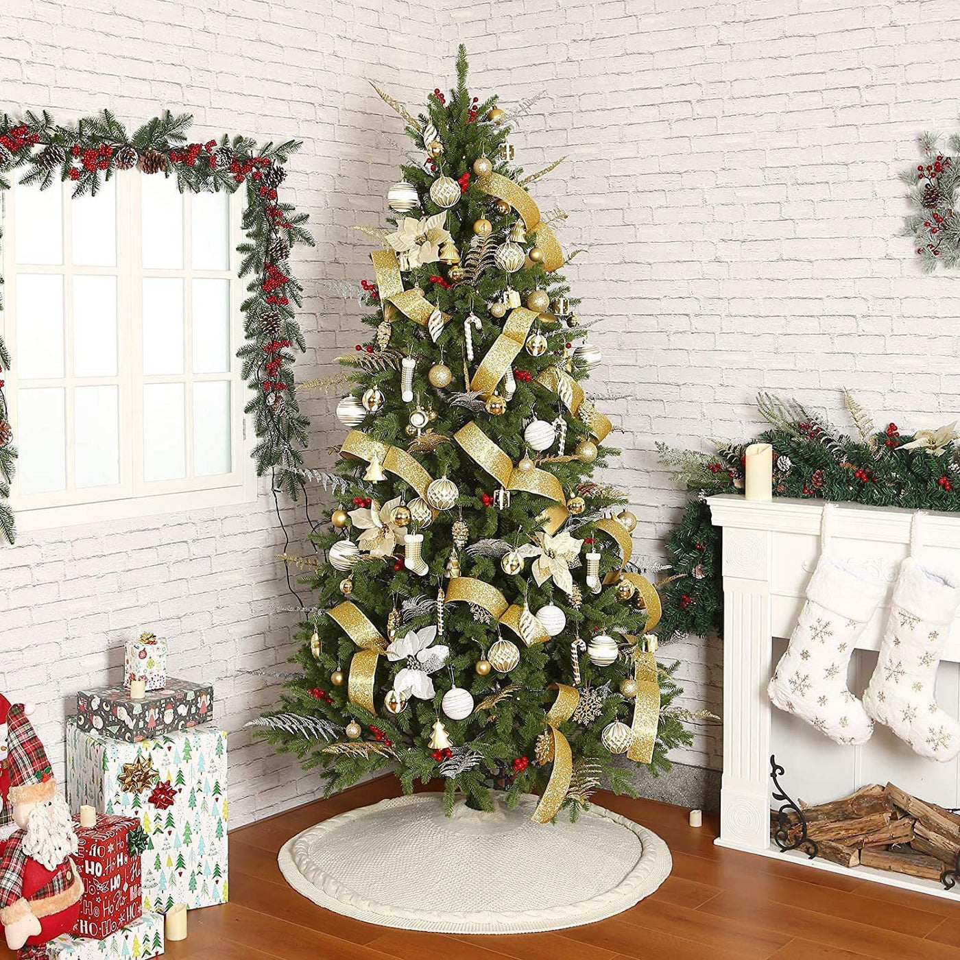Red and White Christmas Knitted Tree Skirt